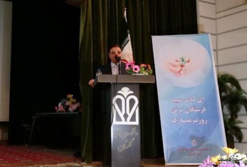 پرستاران در خط مقدم درمان قرار دارند